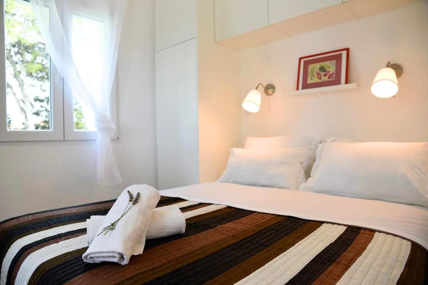 Ferienwohnung Lili Sunset Stari Grad  Exterior foto